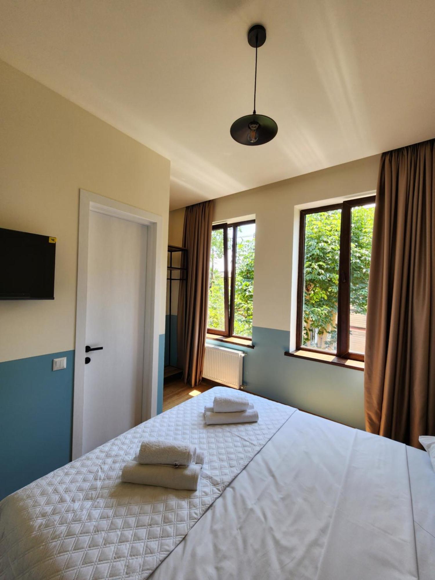 Dro Hotel Кутаиси Екстериор снимка