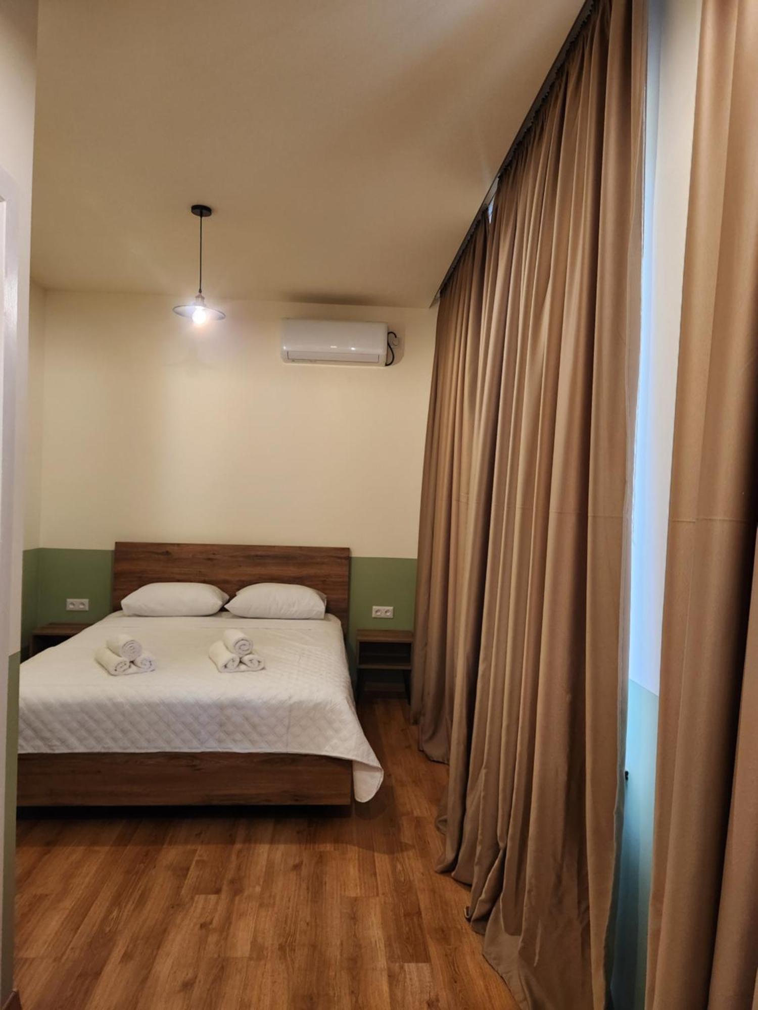 Dro Hotel Кутаиси Екстериор снимка